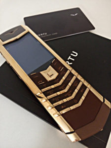 У Vertu проблеми