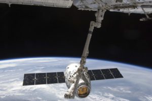 Вантажний корабель Dragon вдруге повернувся на Землю з МКС