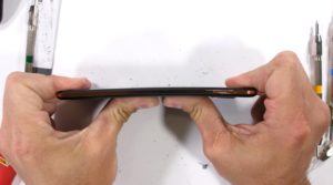 Nokia 3 погнули, подряпали і підпалили