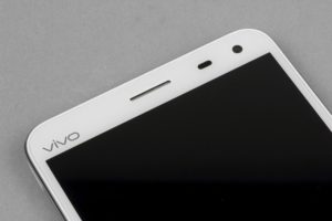 Vivo Xplay 7 отримає безрамковий вигнутий дисплей з вбудованим дактилоскопічним датчиком