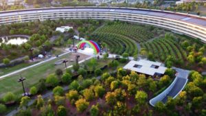 Apple не була впевнена, що проведе презентацію в новому кампусі