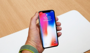 Apple готує більш дешеву версію iPhone X?
