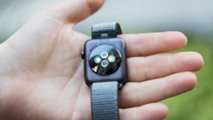 Apple Watch навчили виявляти гіпертонію і апное уві сні