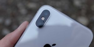 Що знімає краще — iPhone X або фотоапарат?